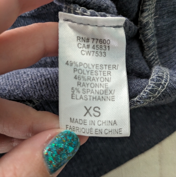 CHASER Sweatshirt Sweater XS NWOT - Picture 3 of 4